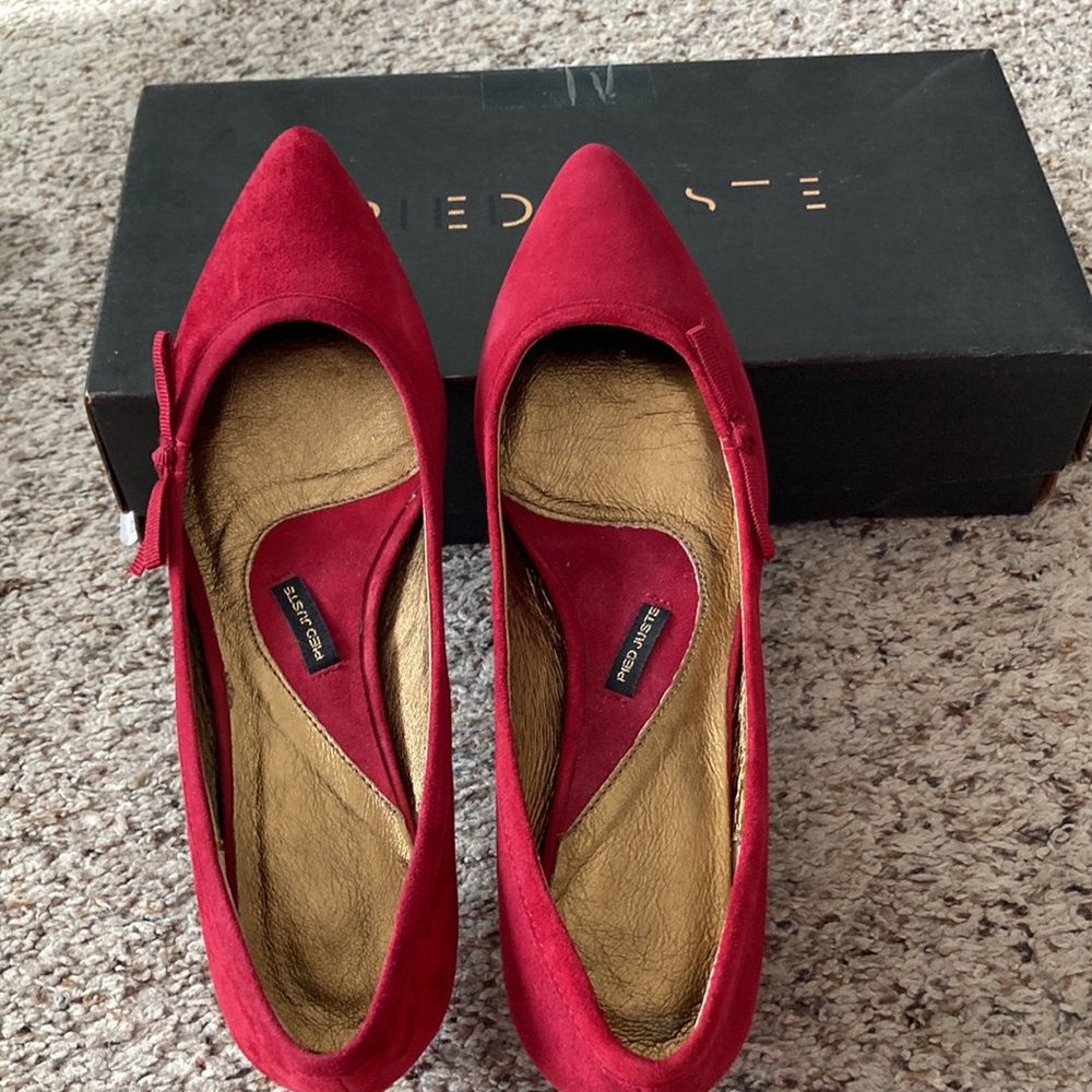 Anthropologie wine colored kitten heels. Pied Juste. Super chic - Picture 2 of 12